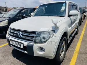 Mitsubishi Pajero 2010 White