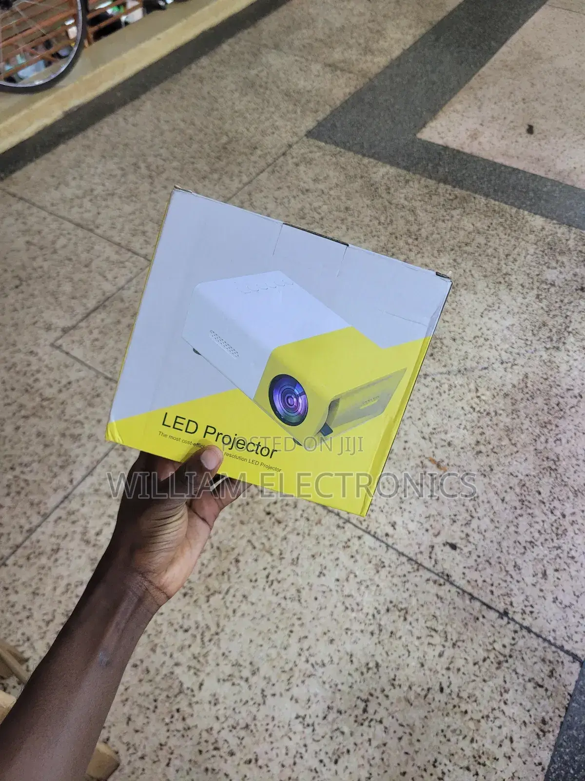 Portable Minihome Led Projector Withremoteand HDMI Interface