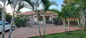 5bdrm House in Wakiso / Wakiso for sale