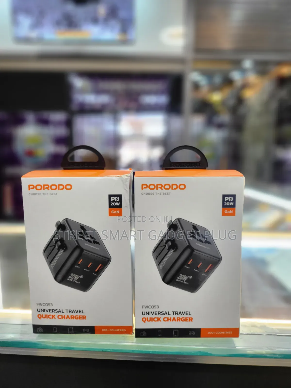 Porodo Universal Travel Adapter 20watts