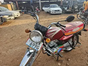 Bajaj Boxer 2019 Red