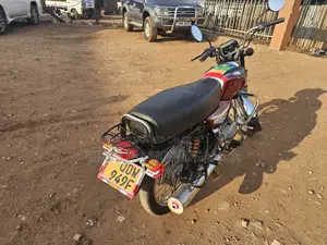 Bajaj Boxer 2015 Red