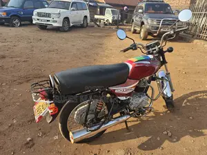 Bajaj Boxer 2015 Red