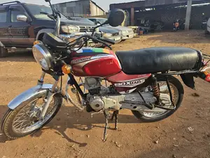 Bajaj Boxer 2015 Red