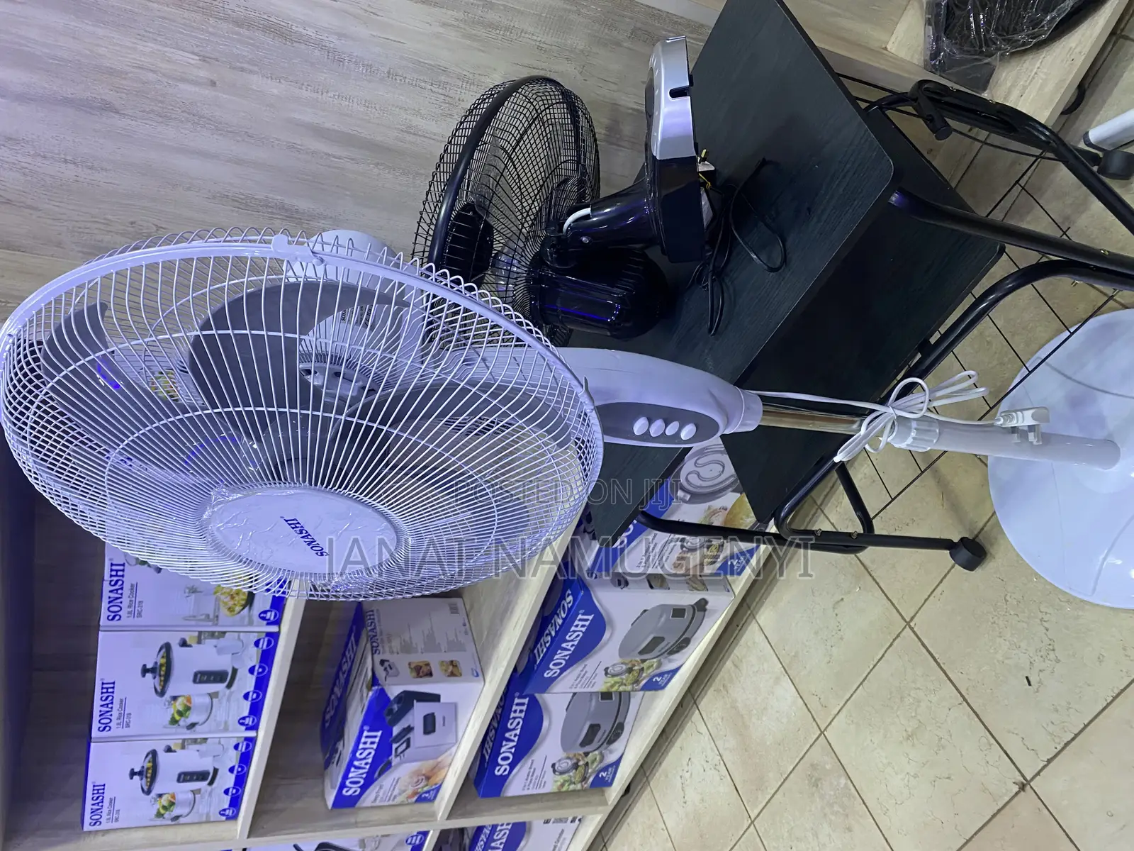 Black Classic Fan