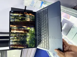 Laptop Apple MacBook Air 2022 M2 8GB Apple M2 SSD 256GB