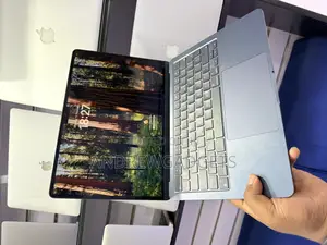 Laptop Apple MacBook Air 2022 M2 8GB Apple M2 SSD 256GB