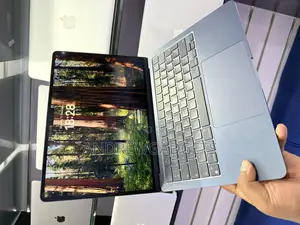 Laptop Apple MacBook Air 2022 M2 8GB Apple M2 SSD 256GB