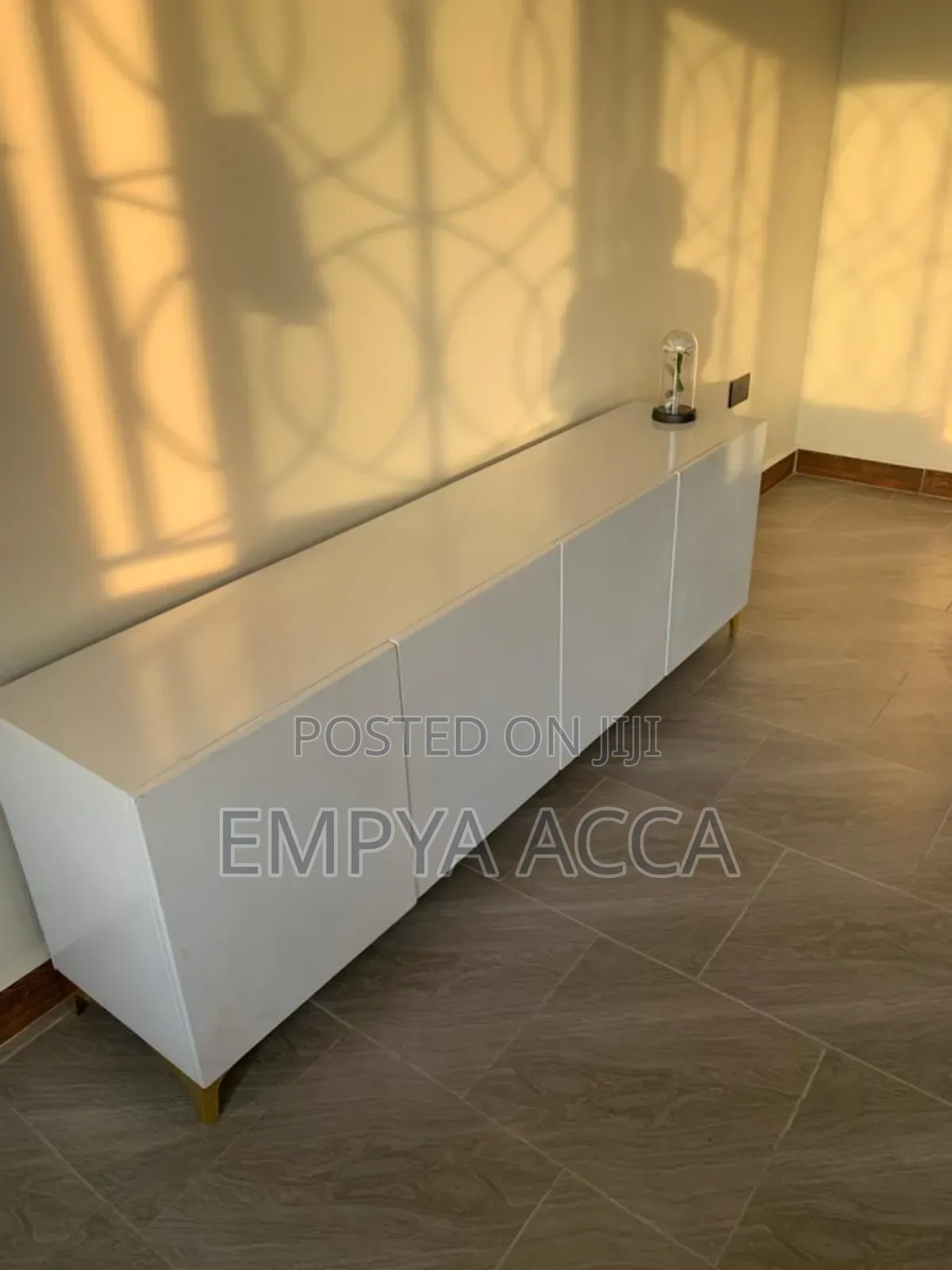 Plain TV Stand JSB