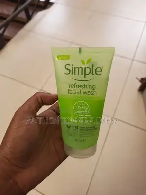Simple Refreshing Facial Wash 150ml