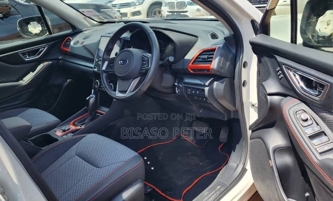 Subaru Forester Premium AWD 2019 White