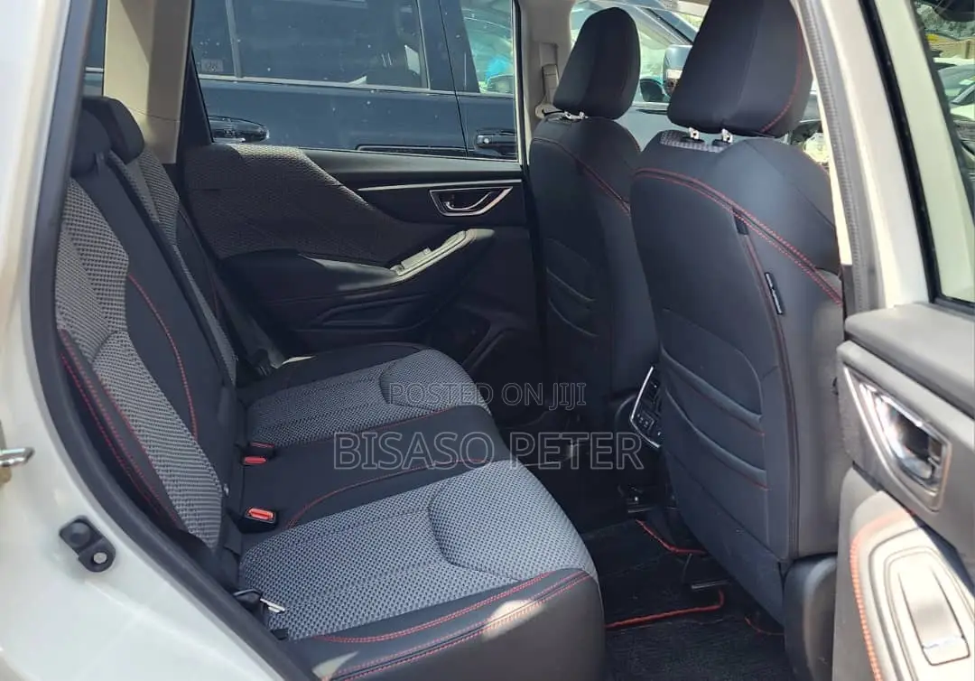 Subaru Forester Premium AWD 2019 White