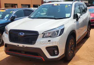 Subaru Forester Premium AWD 2019 White