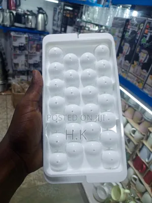 Plastic Ice Cube Tray 26