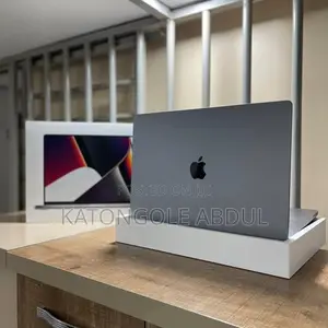 New Laptop Apple MacBook Pro 16GB Apple M1 Max SSD 1T