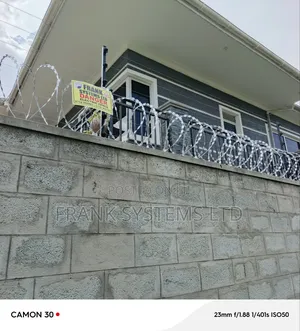 Electric Fence With Free Stands
