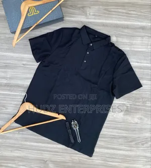 The Black Plain Collar T-Shirt