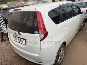Toyota Passo Sette 1.5 FWD 2011 White