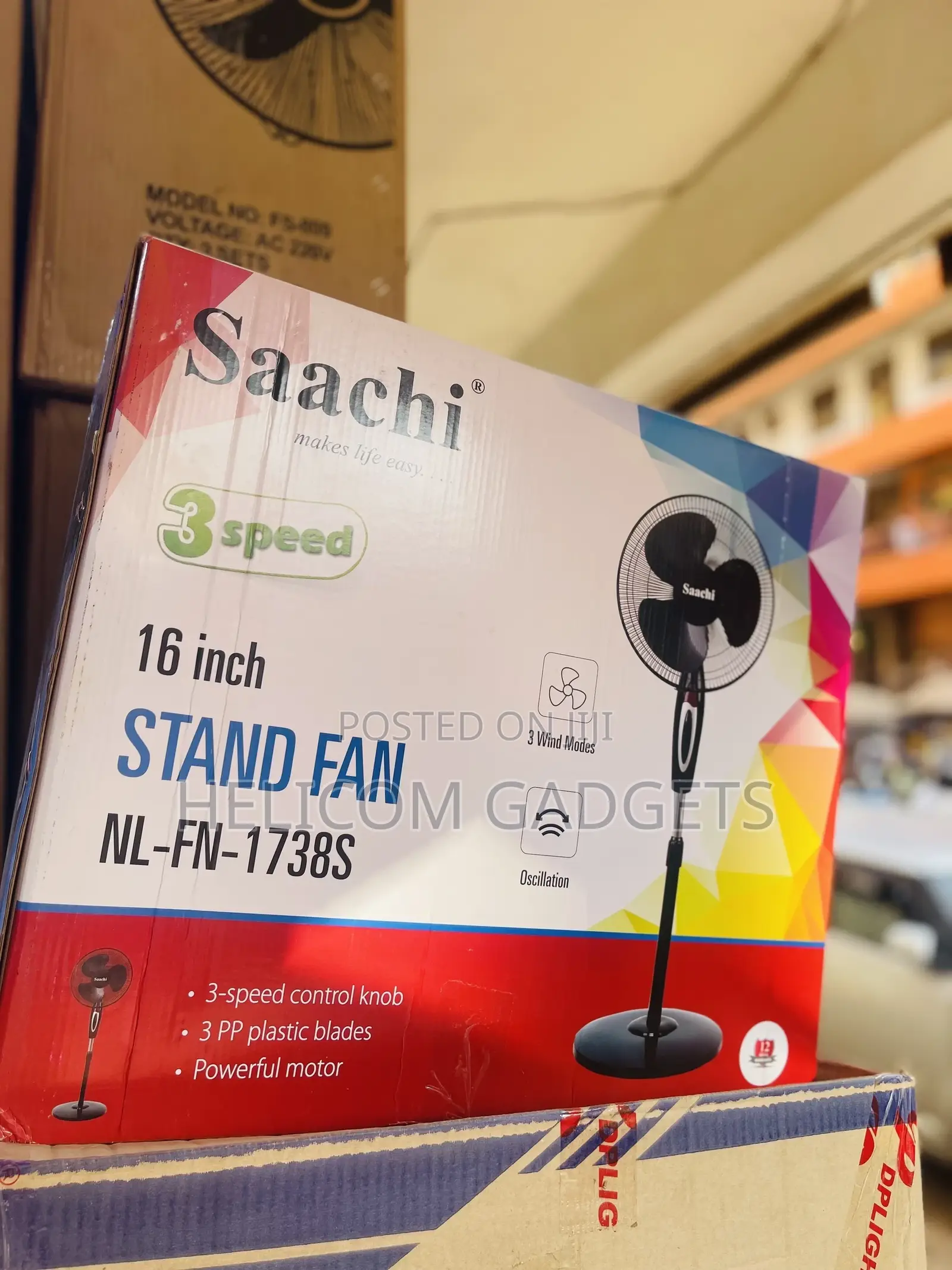 Saachi Stand Funs