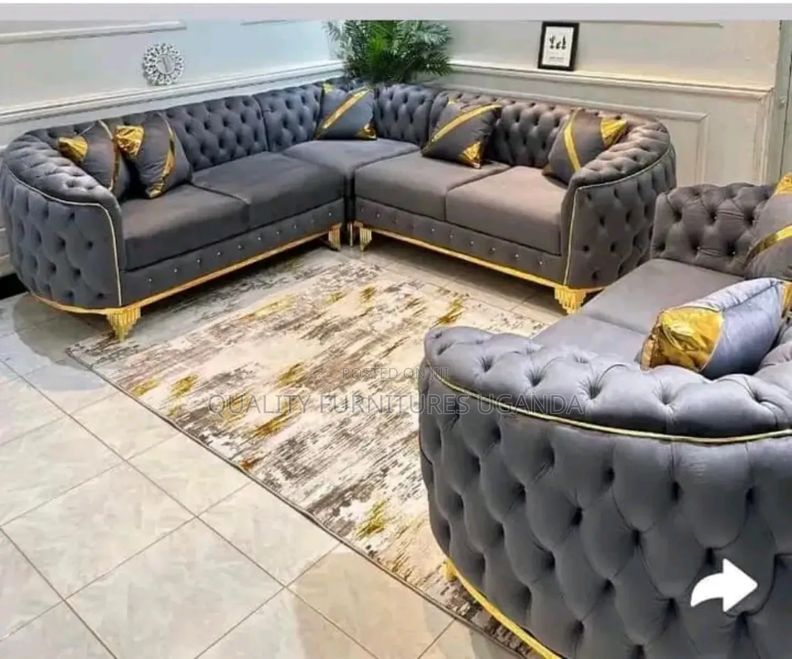 Luxurious Chesterfield Sofa Set