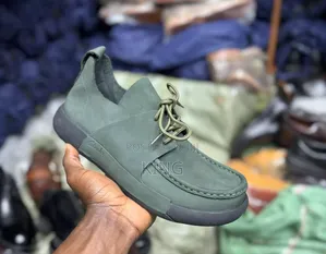 Grand Clarks Leather Moc Toe Shoes