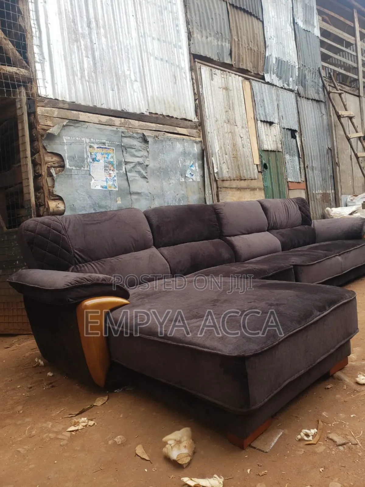 Kitaaka Sofa Set