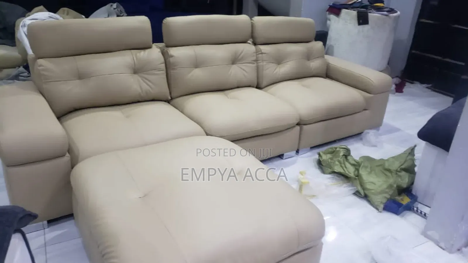 Let Sofa Set L