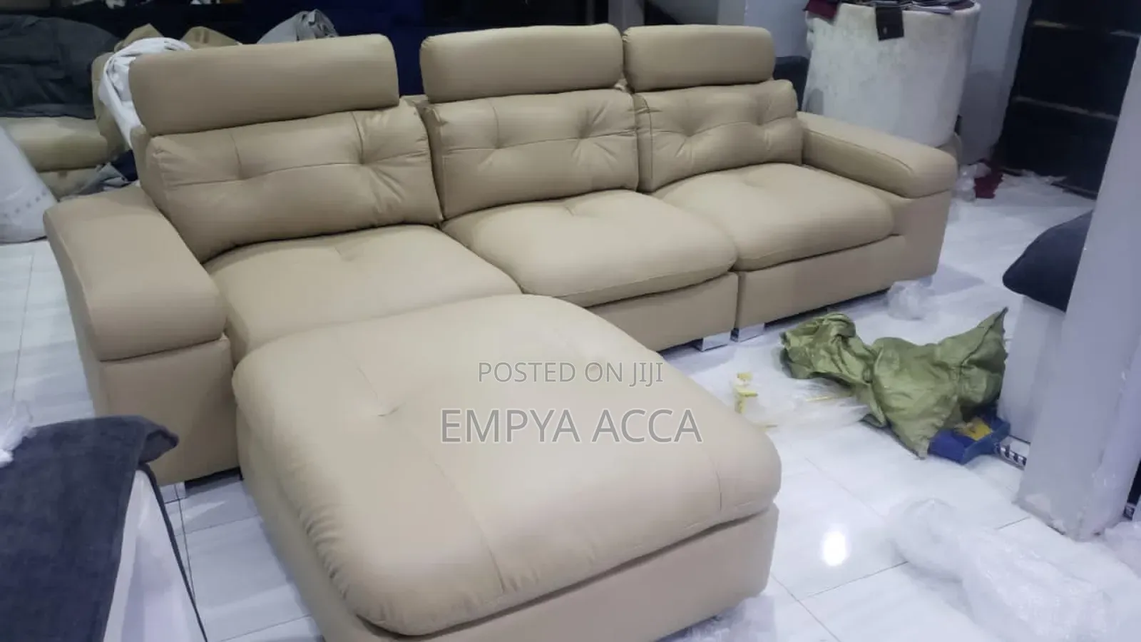 Let Sofa Set L