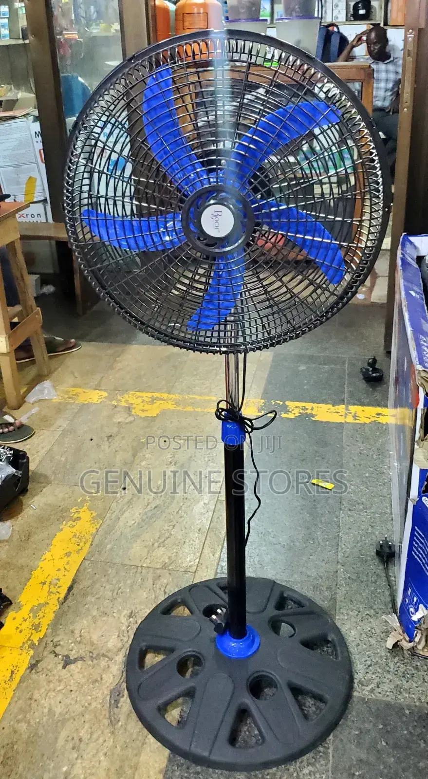 Roch Stand Fan Black
