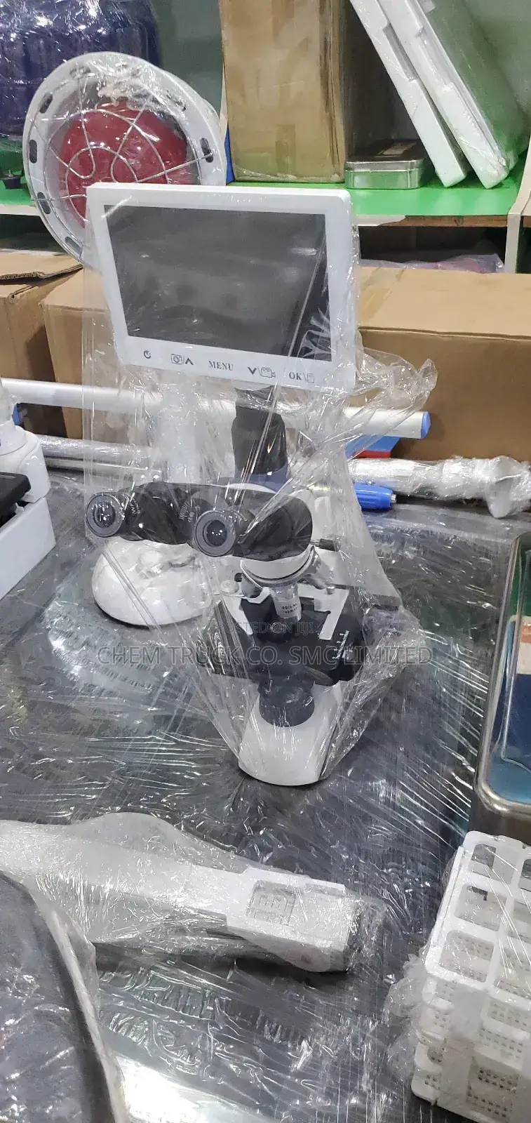 Trianocular Microscope