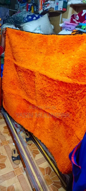 Center Carpet Size 1.5*2meters.