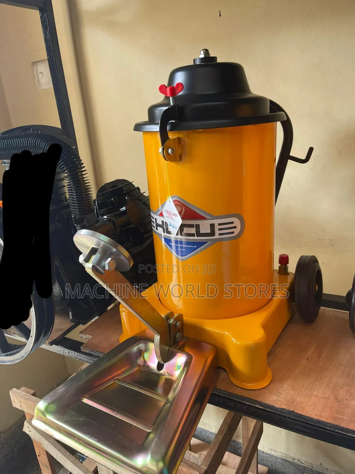 Foot Grease Bucket