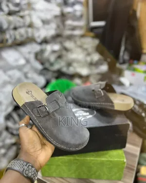 Bold Leather Sante Sandals