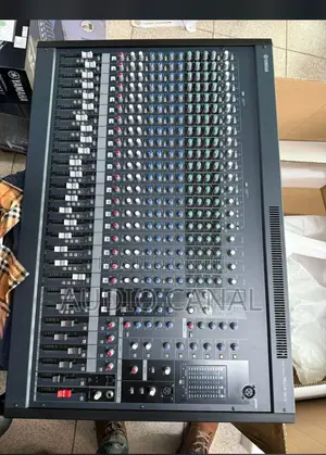 Yamaha MG24 Live Mixer