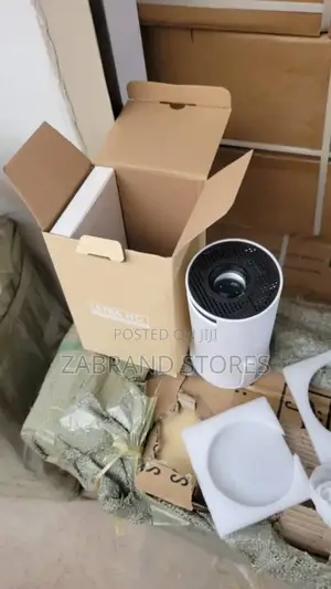Round Mini Projector