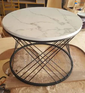 Tables Whit Iziggg