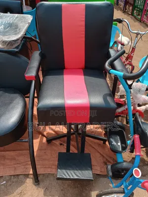 Barbers Chairs Big Size Rolling