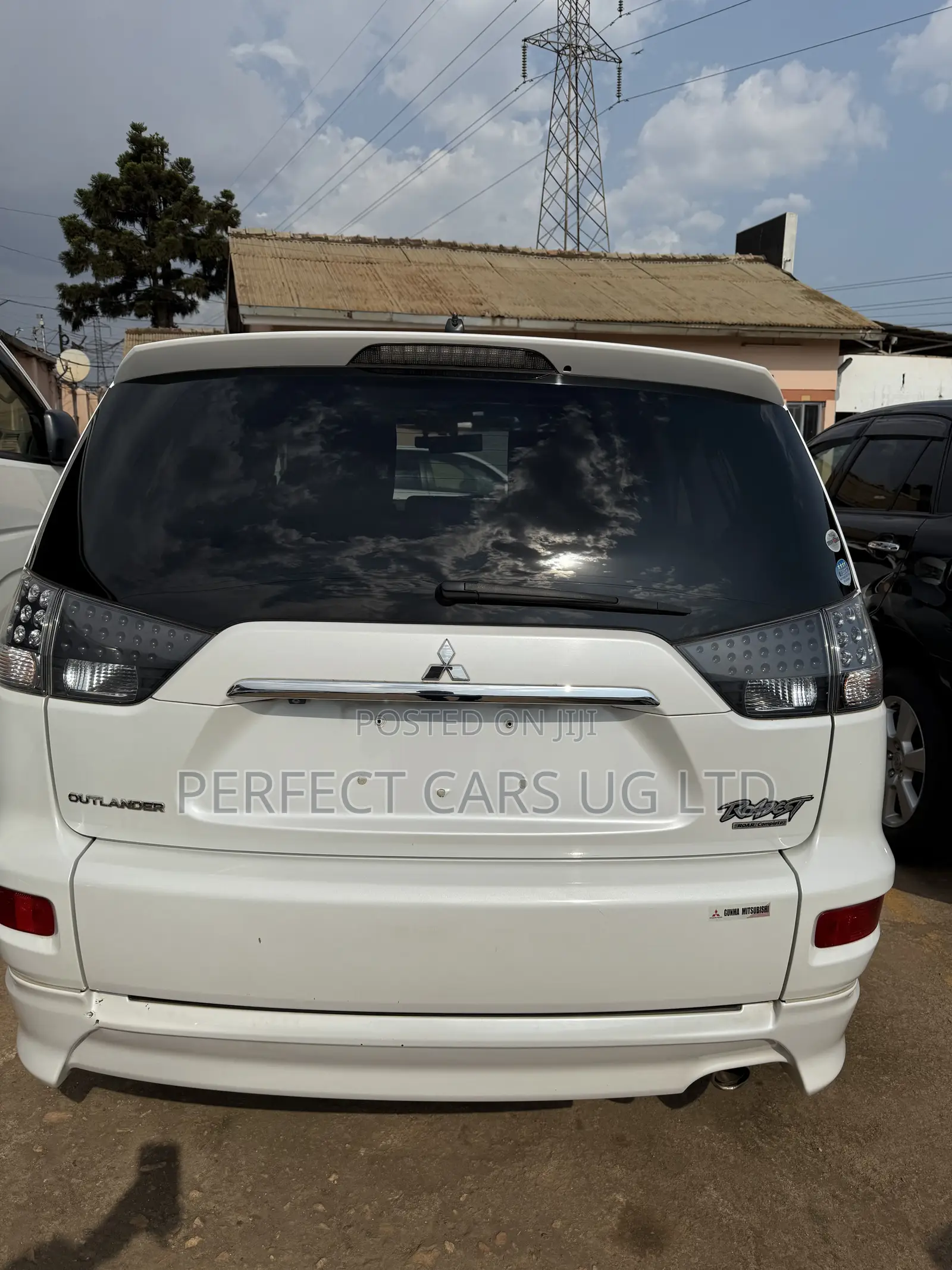 Mitsubishi Outlander ES 2011 White