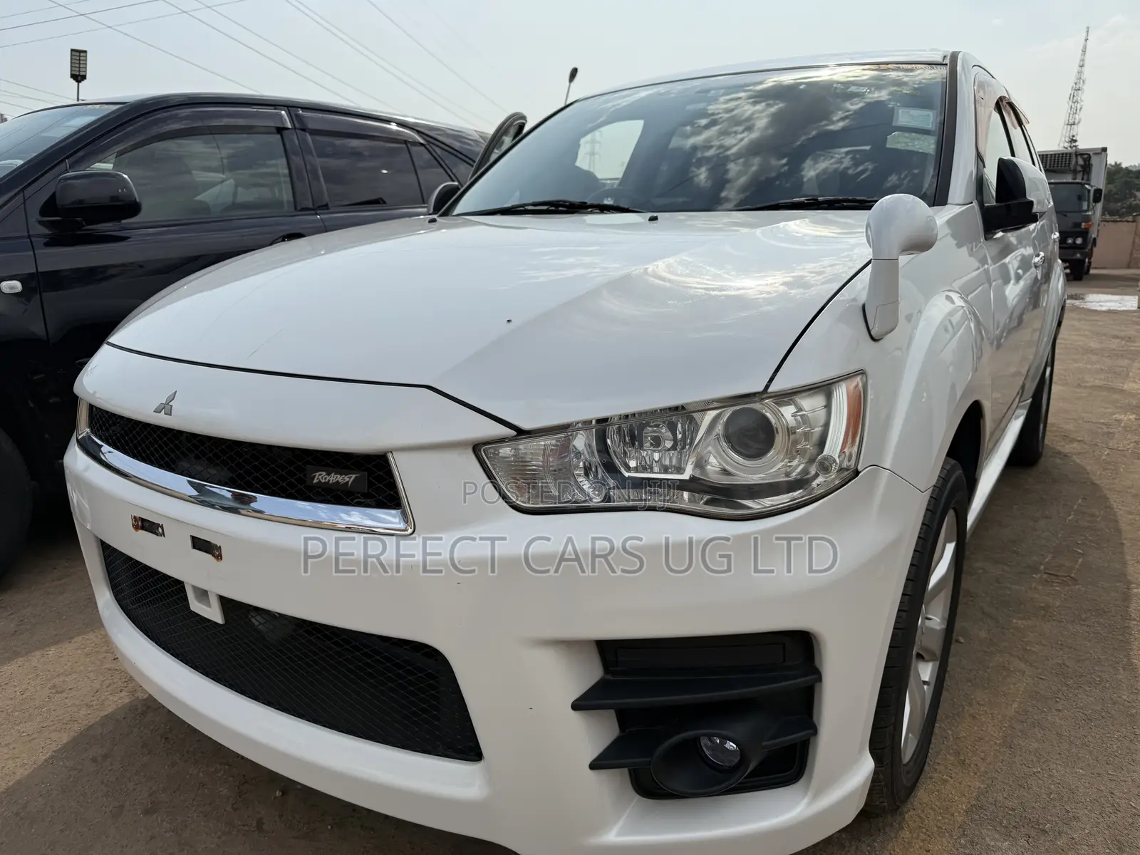 Mitsubishi Outlander ES 2011 White