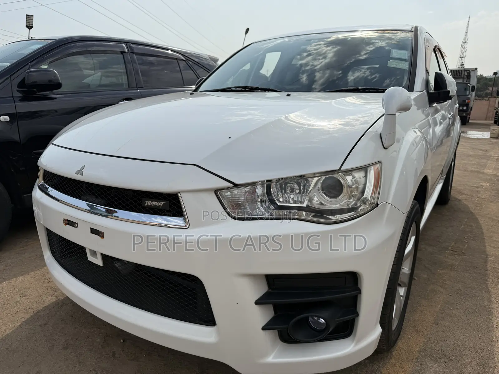 Mitsubishi Outlander ES 2011 White