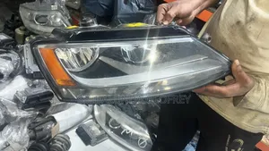 Headlights Tiguan