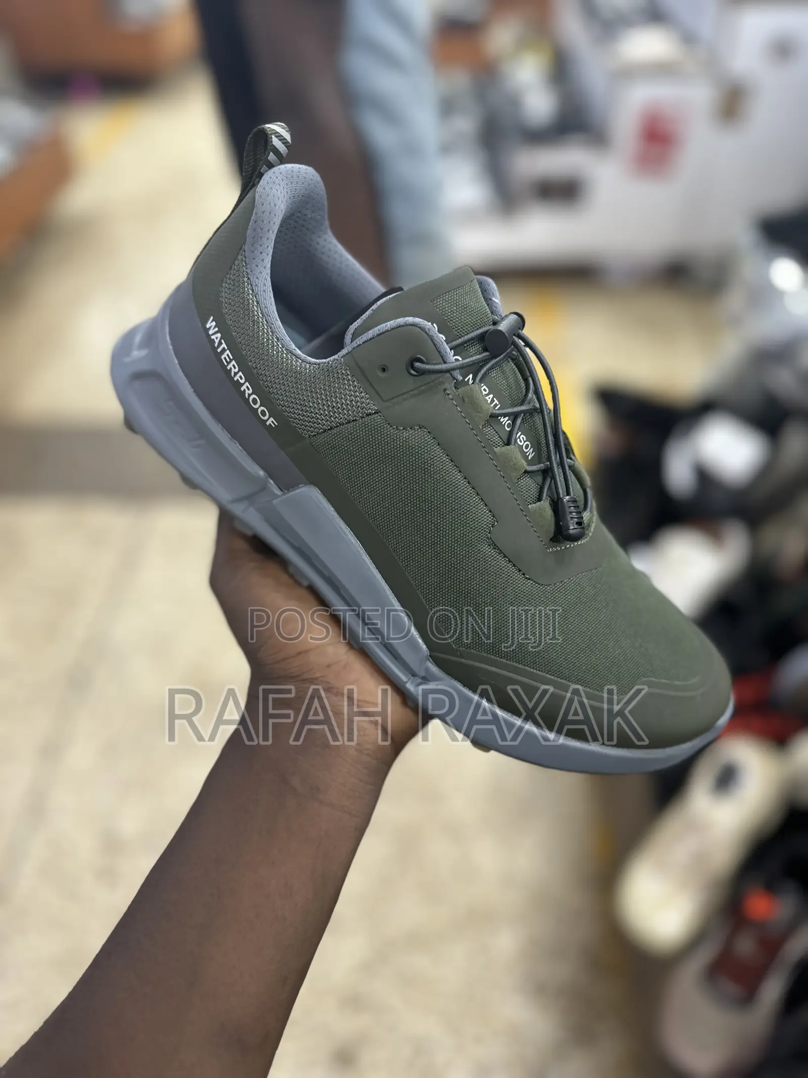 Original Ecco Waterproof Casual Hiking Sneakers