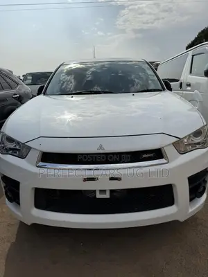 Mitsubishi Outlander ES 2011 White