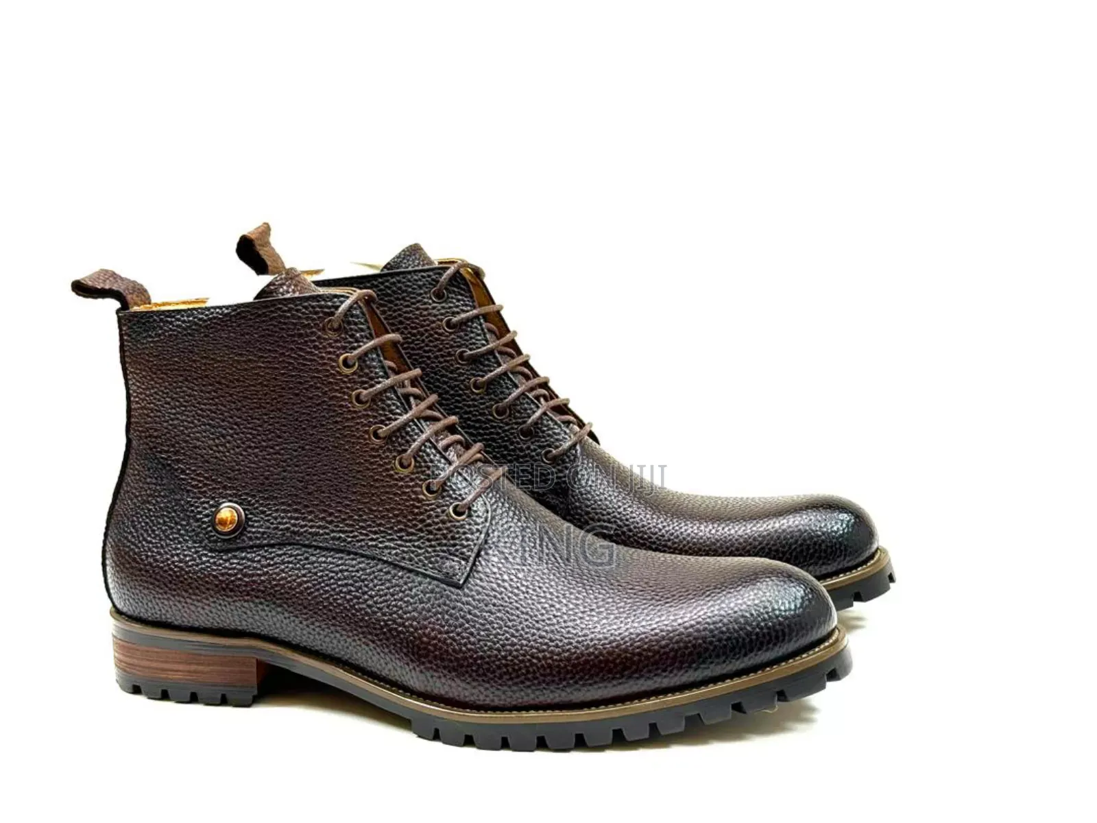 Accurate Boots in Clarks
