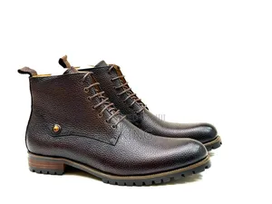 Accurate Boots in Clarks