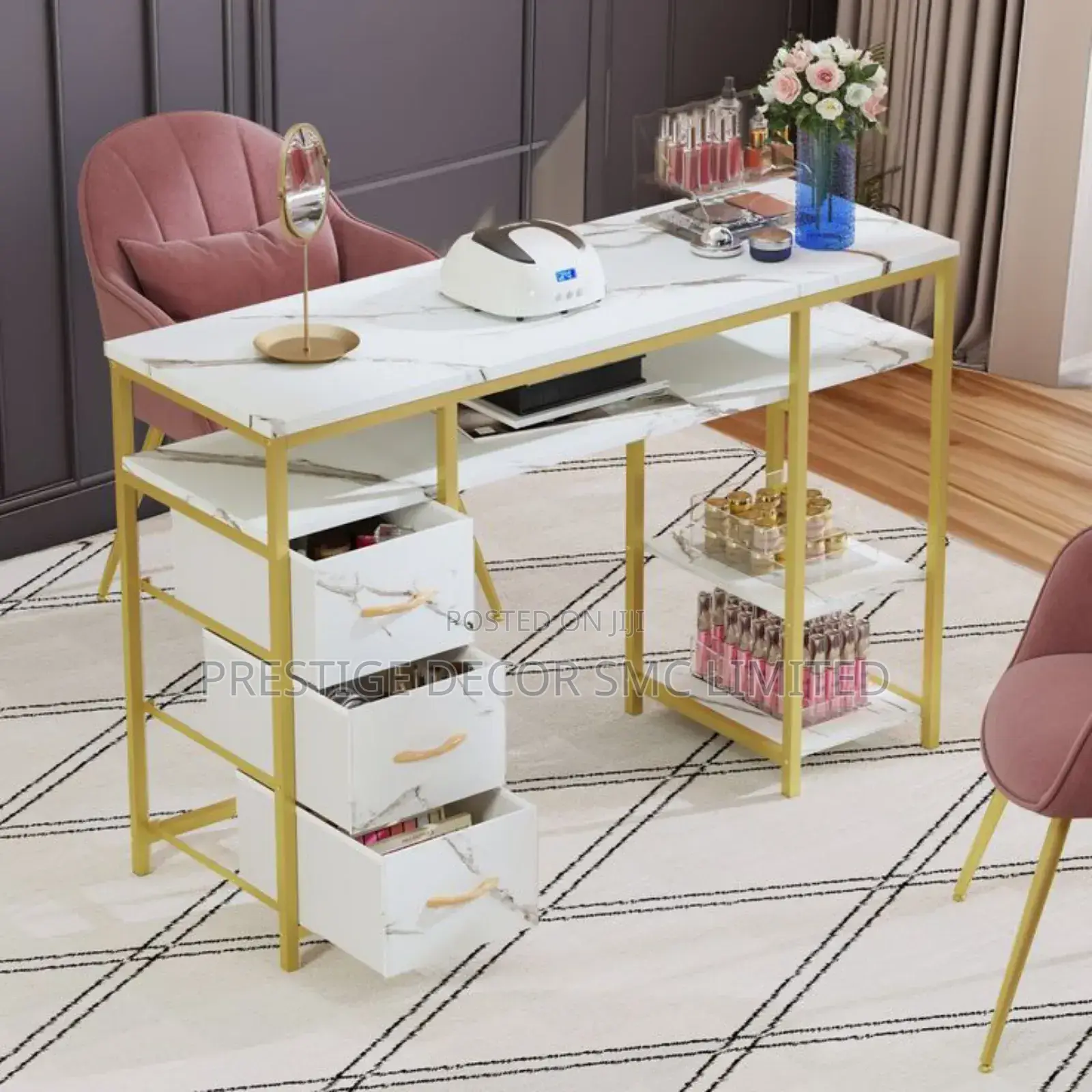 Manicure Table for U