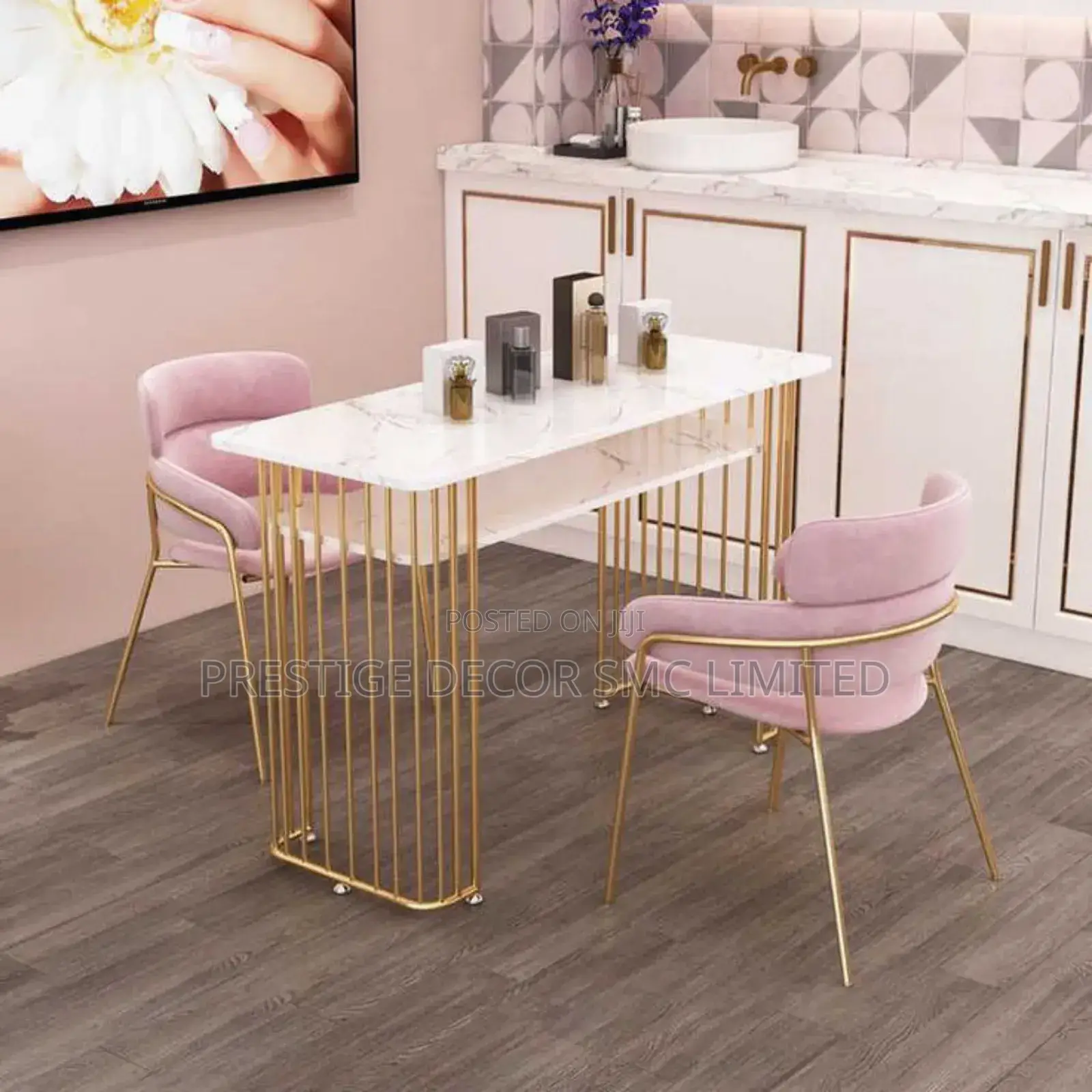 Manicure Table for U