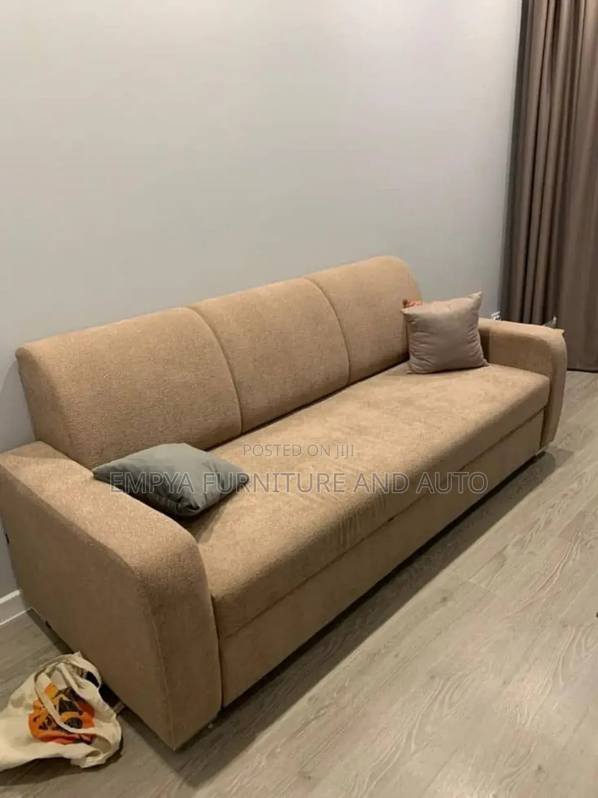 Jalllo Three Seater