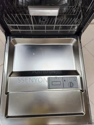 Hisense Hs622e90g 15 Plates Setting Freestanding Dishwasher