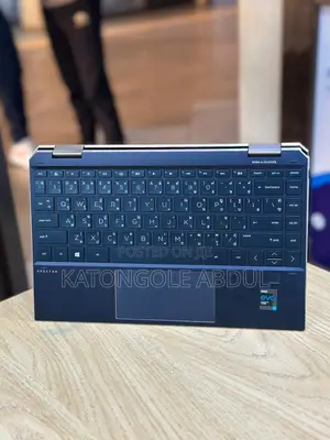New Laptop HP Spectra 13 16GB Intel Core I7 SSD 500GB